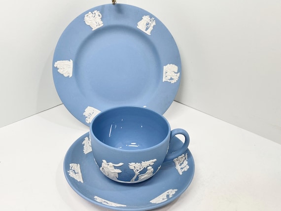 Wedgwood Place Setting , Wedgwood Plate Cup Saucer , Blue Wedgwood , English Wedgwood , Anniversary Gift , Housewarming Gift