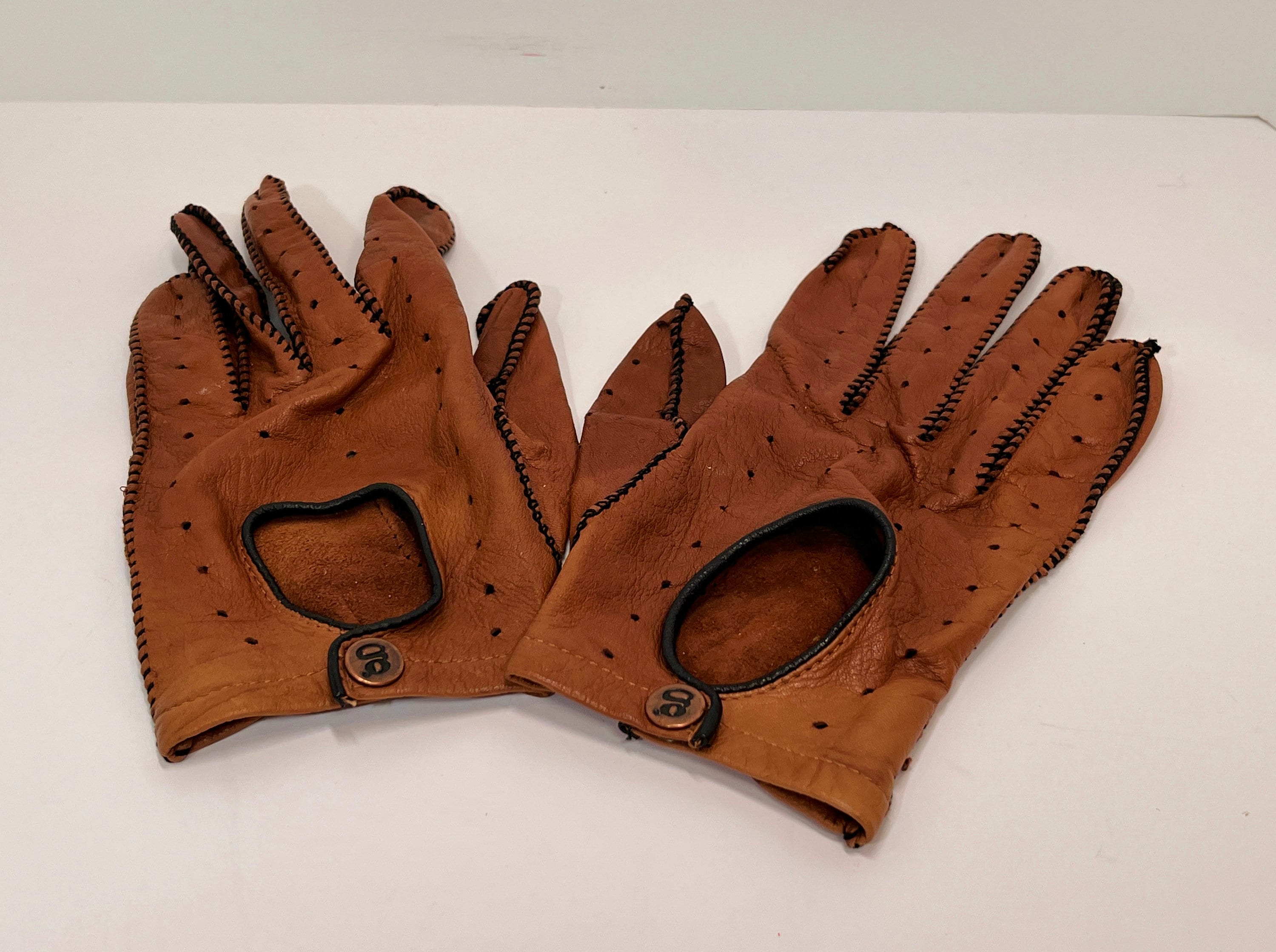 Vintage Driving Gloves Women's Brown Leather Perforated 