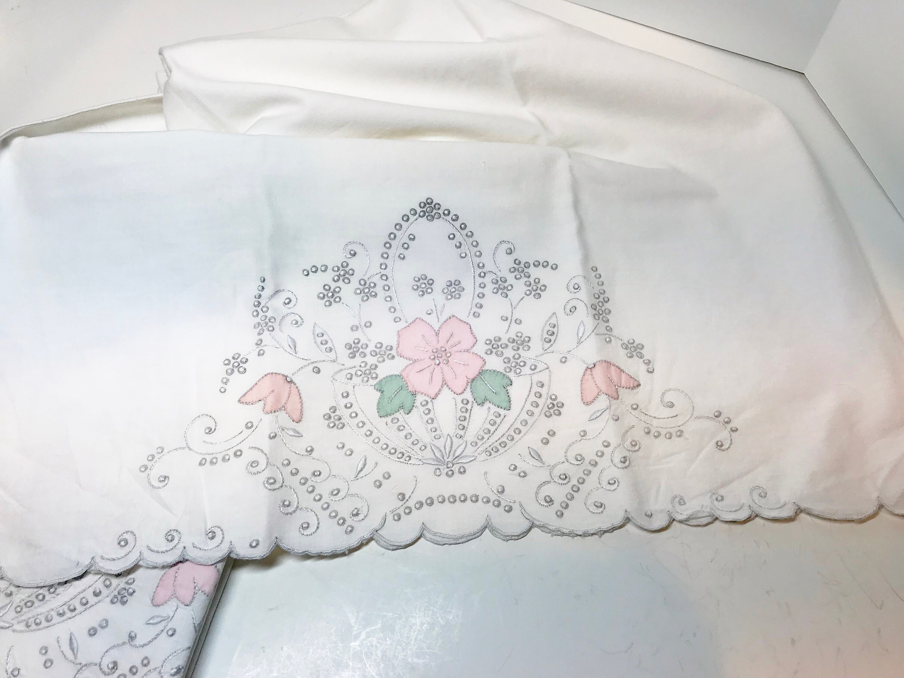 Vintage White Pillowcases, Flowered Applique Cases with French Knots