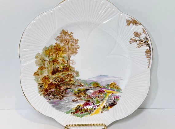 Shelley 9 inch Plate, Heather Pattern, Shelley China,  Heather Plate, Shelley Heather, Oleander Shape, Shelley Plate