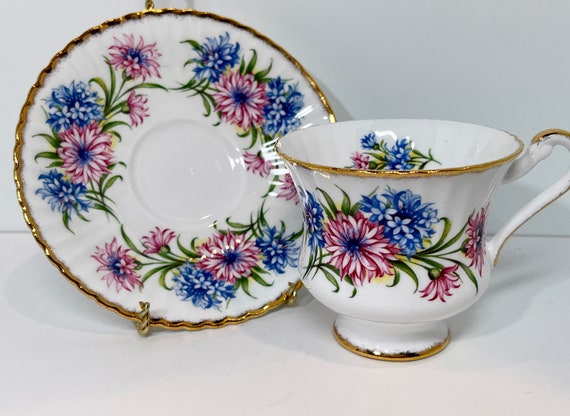 Carnation Teacup and Saucer by Paragon Bone China , Paragon Teacup , Paragon Tea Cup , Gift for Her , Vintage Teacup , Floral Teacup