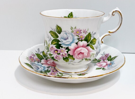 Paragon Teacup , Flower Festival Pattern , Floral Tea Cup , English Bone China Cups , Tea Cup Vintage , Teatime , Afternoon Tea
