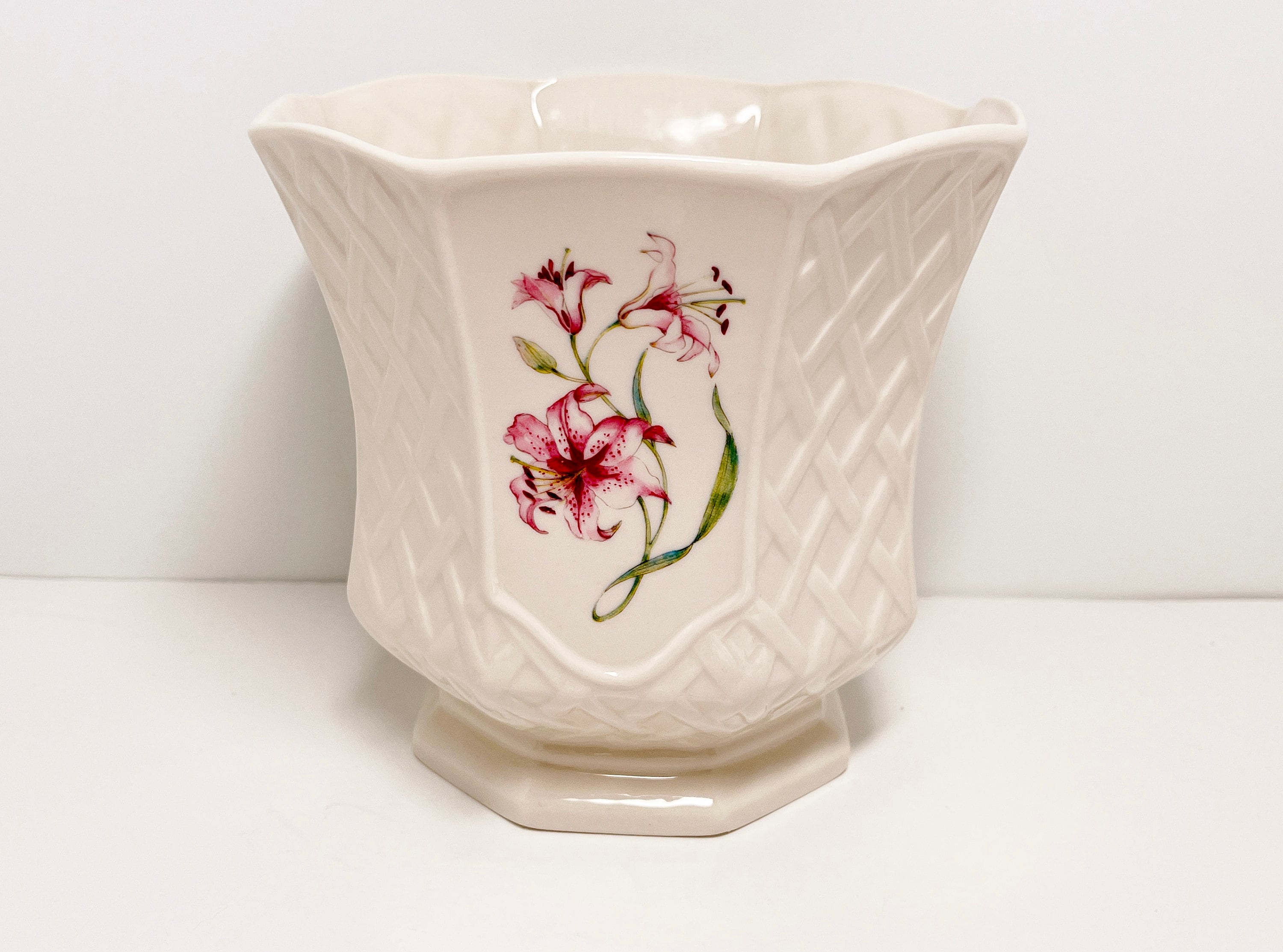 Belleek Vase, Belleek Planter, Belleek Floral Vase, Irish Vase, Belleek