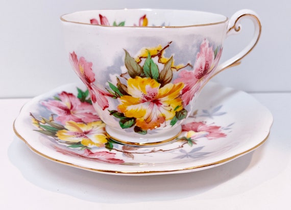 Royal Standard Teacup and Saucer, Floral Teacup, Azalea Teacup, Vintage Tea Cups, English Bone China Cups, Antique Teacups Vintage