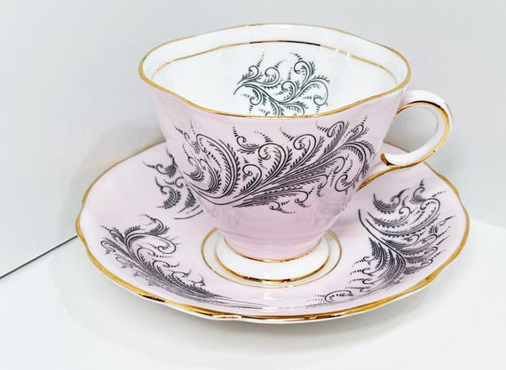 Clarence Teacup and Saucer, Antique Teacups Vintage, Pink Teacups, Gifts for Her, Anniversary Gift, English Teacups