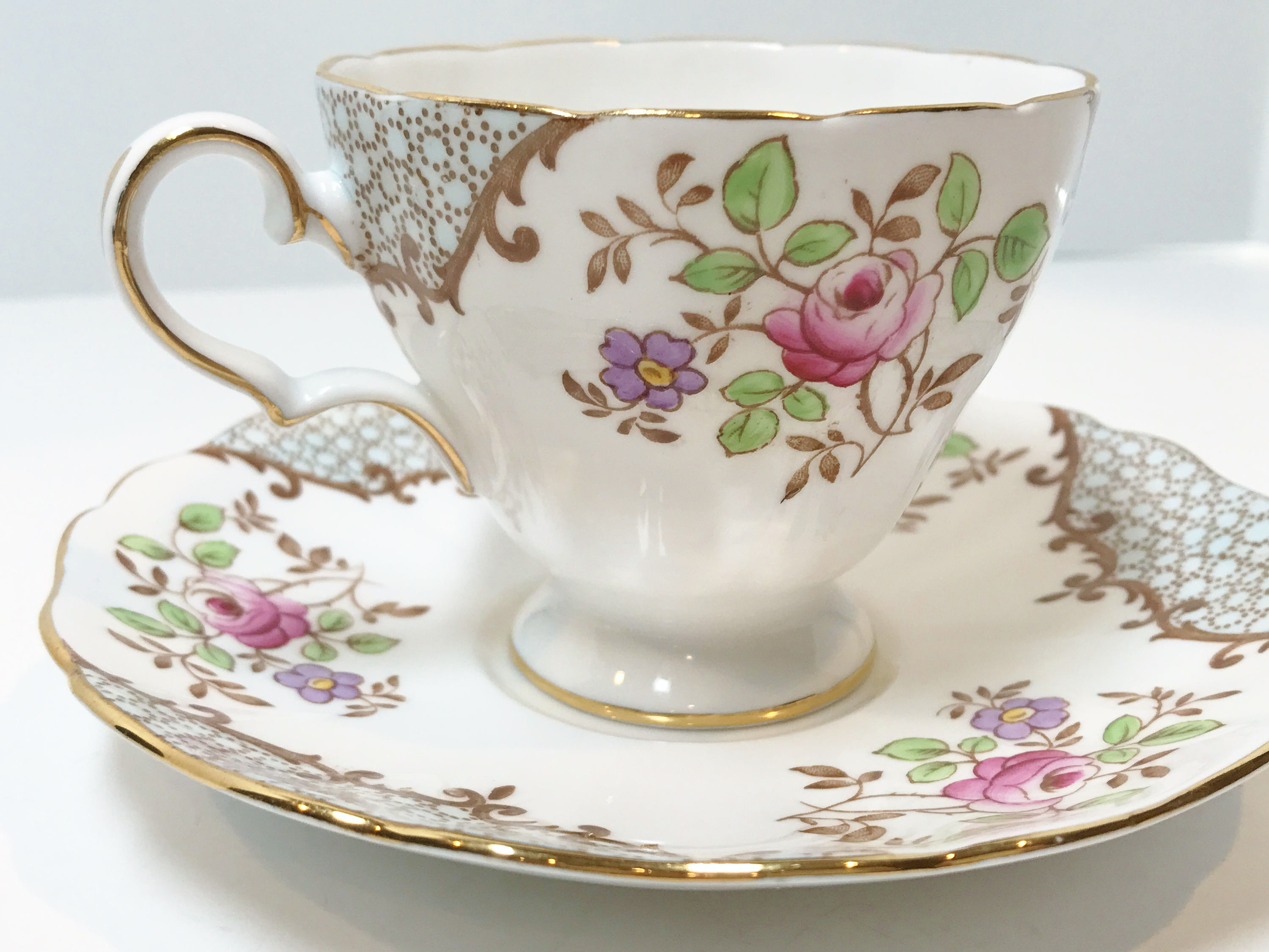 Grosvenor Tea Cup and Saucer, Wilton Pattern, English Bone China Cups