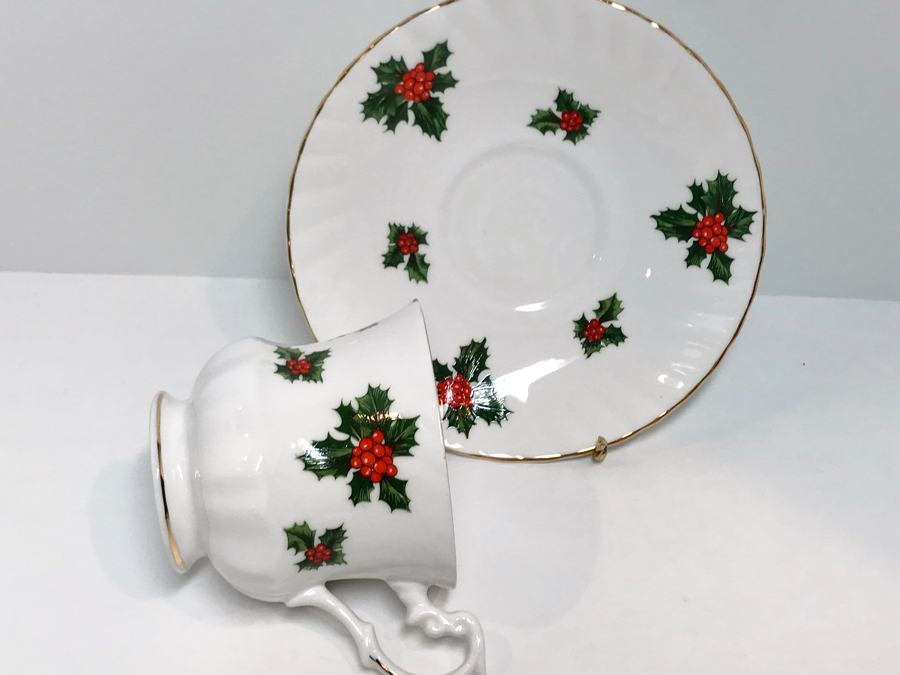 Christmas Tea Cups, Royal Dover Holiday Tea Cups, Christmas Decor