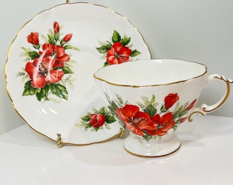 Oakley Teacup and Saucer, Hibiscus Pattern, Floral Teacup, Anniversary Gift, Gifts for Her, Birthday Gift, Vintage Tea Cup