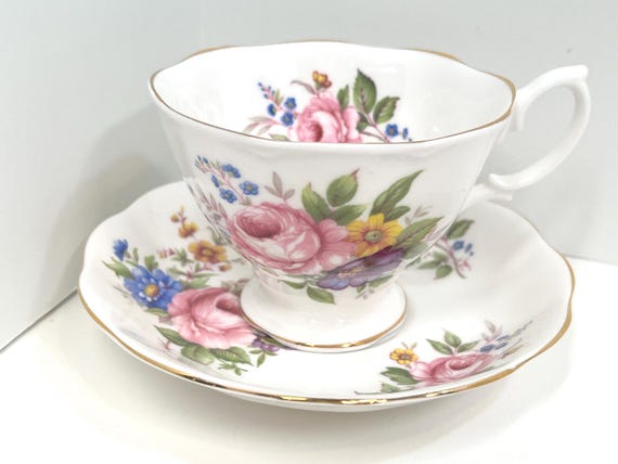 Royal Albert Teacup and Saucer, Floral Teacup, Vintage Teacup, Floral Teacup, Gift for Her, Rose Teacup, Anniversary Gift, Gift for Friend
