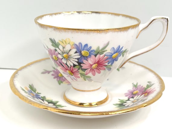 Daisy Teacup, Taylor and Kent Teacup and Saucer, English Bone China, Floral Teacup, Gifts for Her, Gifts for Friend, Anniversary Gift