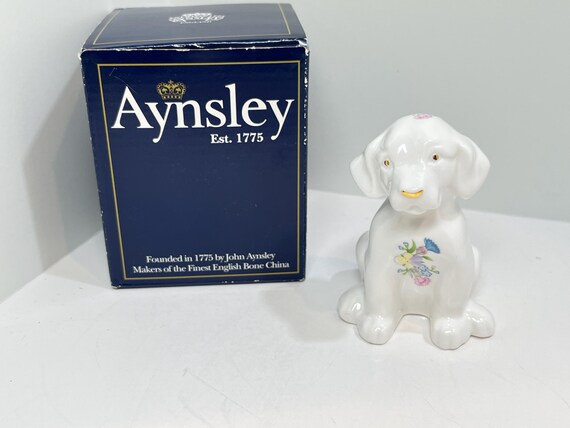 Dog Figurine, Aynsley Dog, Ceramic Dog, Wedding Cake Dog