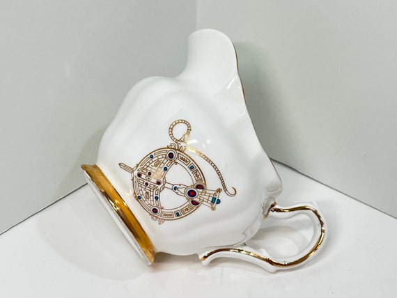 Royal Tara , Tara Brooch Pattern , Irish Pitcher , Irish Bone China , Made in Ireland , Royal Tara Creamer