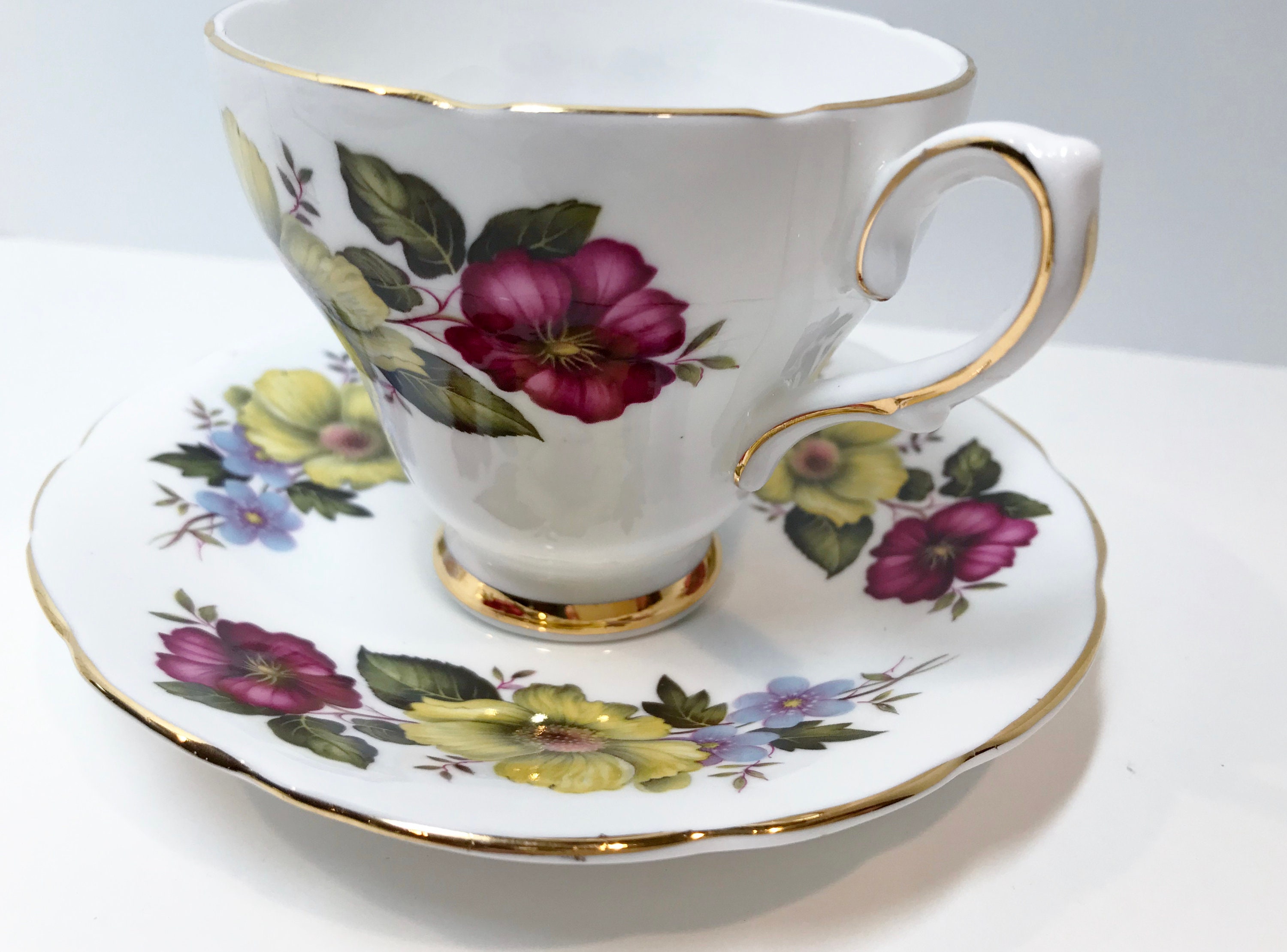 Royal Sutherland Tea Cup And Saucer English Bone China Antique Tea