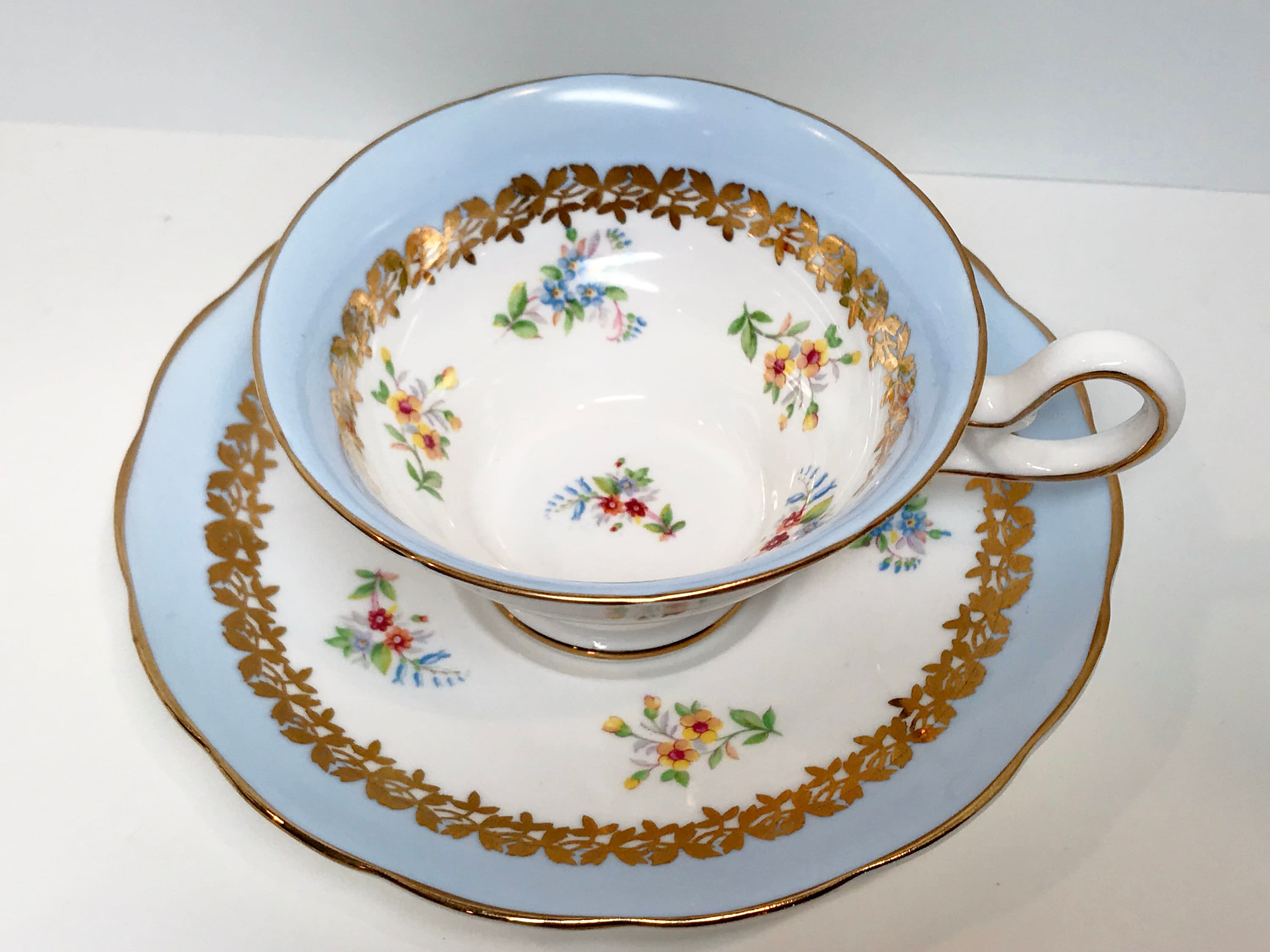 Floral Leaf Chinese Tea Cup With Lid And Saucer