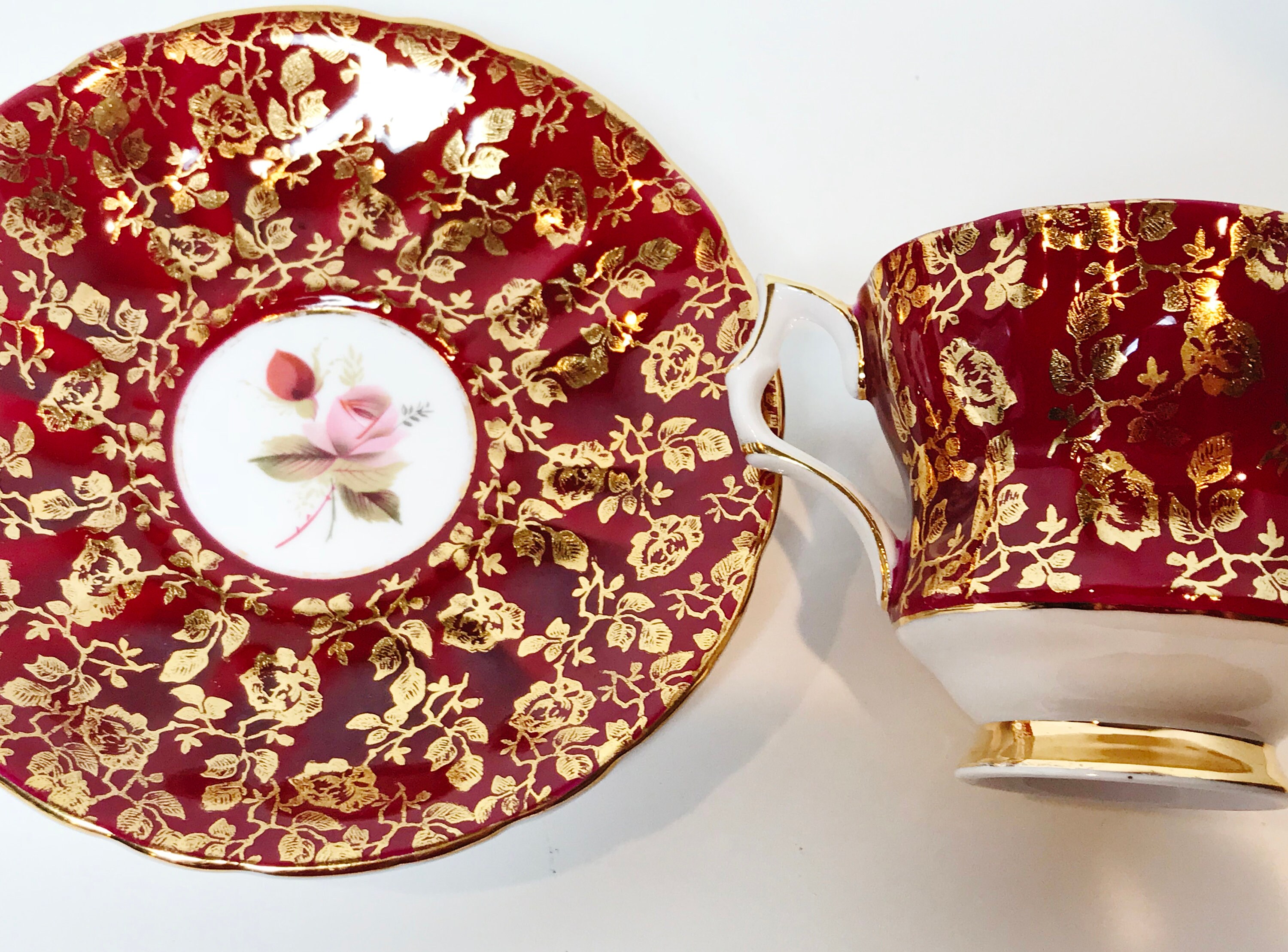 Royal Windsor Tea Cup and Saucer, Red Gold Tea Cups, Tea Cups Vintage