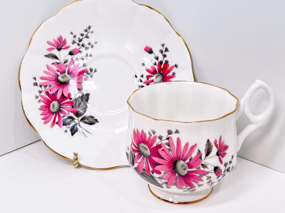 Daisy Teacup and Saucer, Crown Bone China, Floral Teacup, Gift for Her, Gift for Friend, Housewarming Gift, Mothers Day