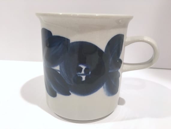 Arabia Finland Anemone Coffee Cup - Hand-Painted Finnish Pottery Pair