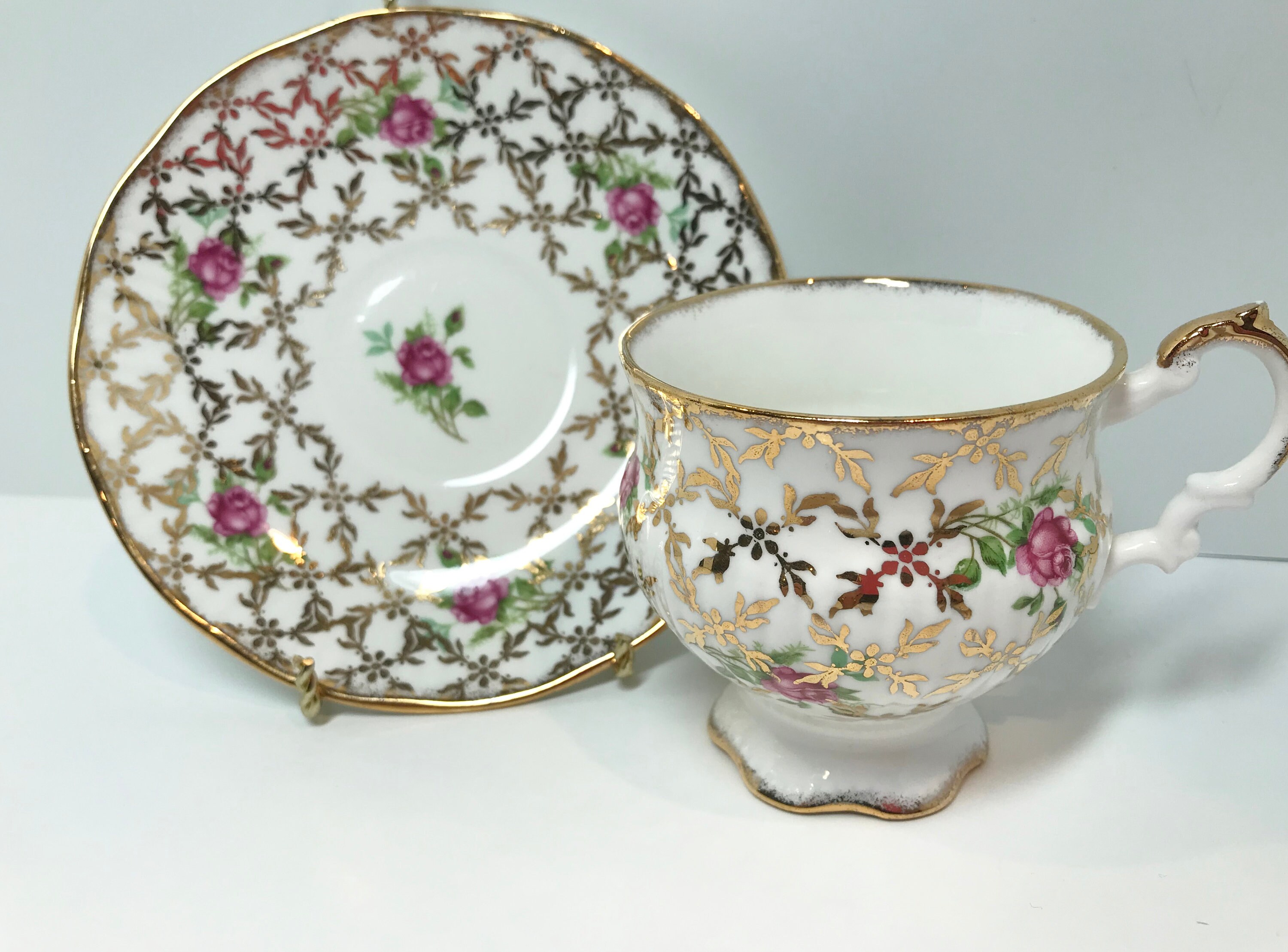 Elizabethan Tea Cup and Saucer, Elizabethan Tea Cups, English Teacups