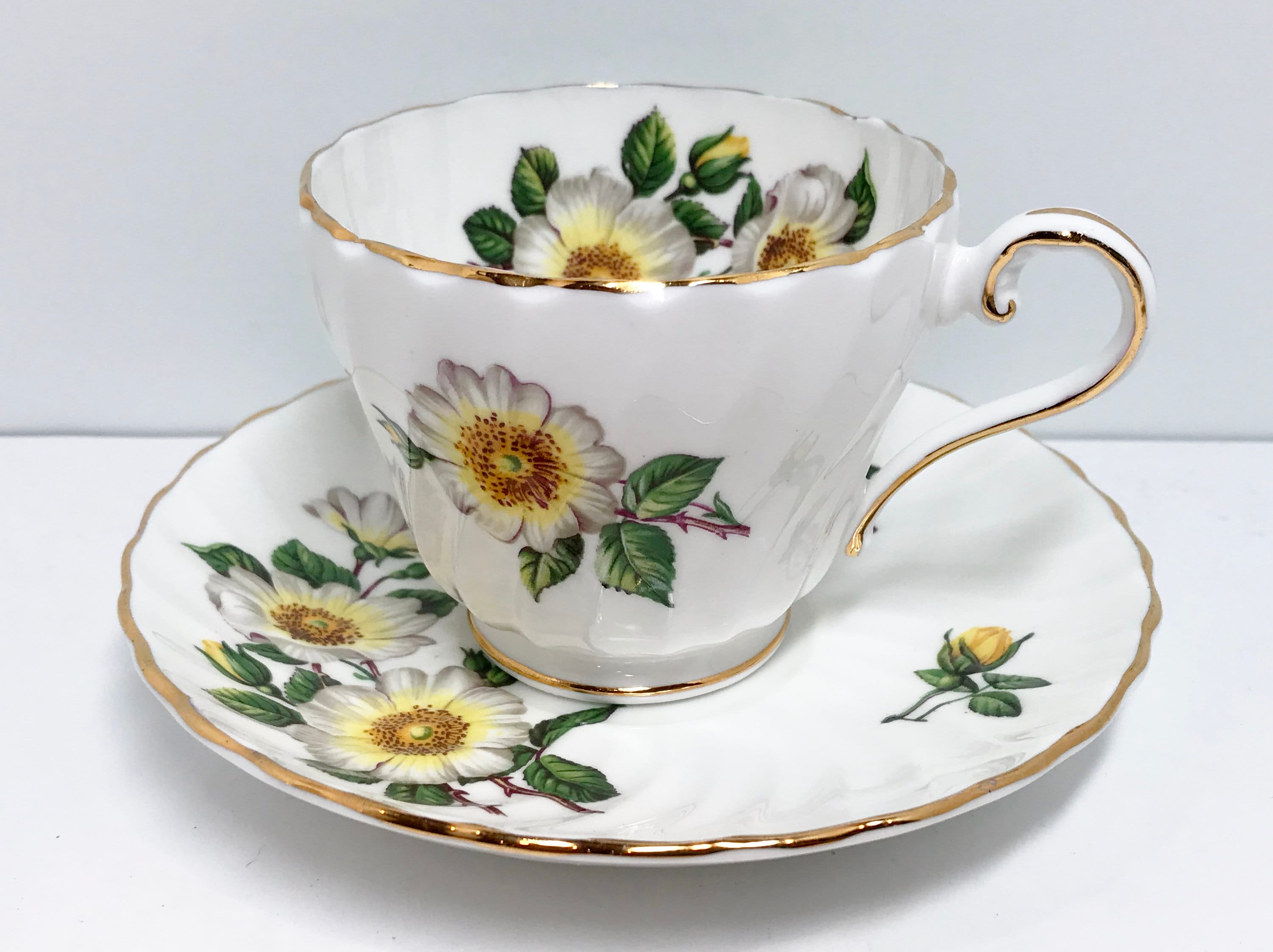 Aynsley Teacup and Saucer, Daisy Teacup, English Bone China Cups