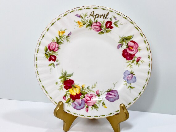 Royal Albert Plate , April Birthday Plate , Sweet Pea Plate , Flower of the Month Series , Floral Plate for April