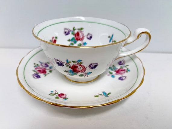 Royal Chelsea Teacup and Saucer, Floral Tea Cups, Royal Chelsea Tea Cups, Pink Floral Cups, Antique Tea Cups Vintage, Vintage Teacups