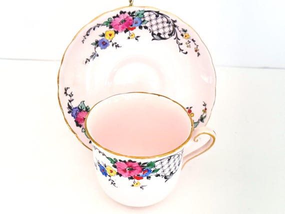 Royal Tuscan Teacup, Pink Center Teacup
