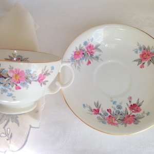 Bonita taza de té Adderley y platillo, tazas de té inglesas, tazas de té antiguas, tazas con flores, tazas de té de China