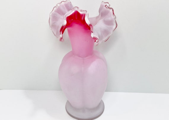 Victorian Cased Glass , Blown Glass , Ruffled Top Vase , Pink White Glass , Antique Glass Vase