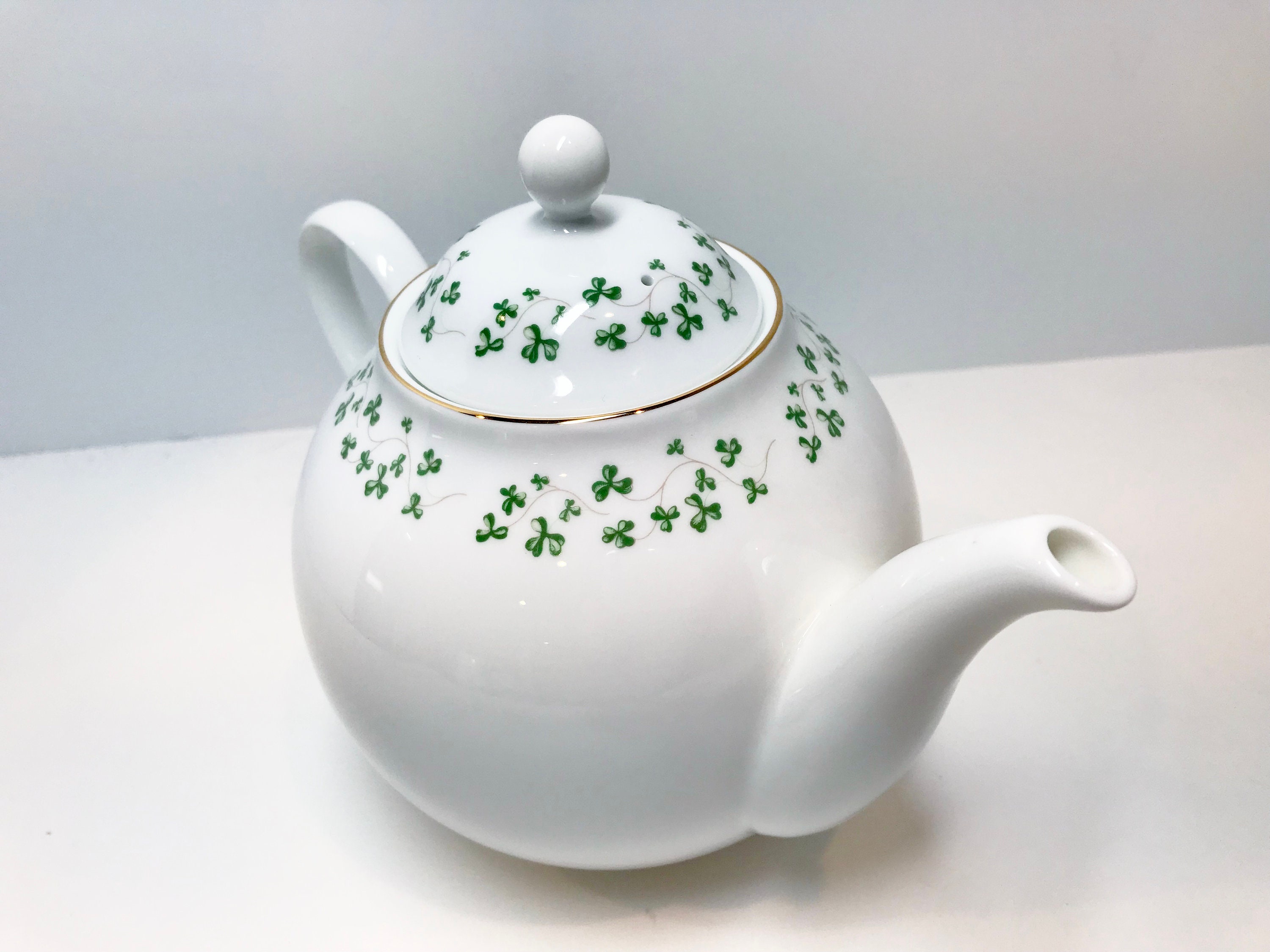 Royal Tara Teapot, Tara Shamrock Teapot, Irish Bone China Teapot