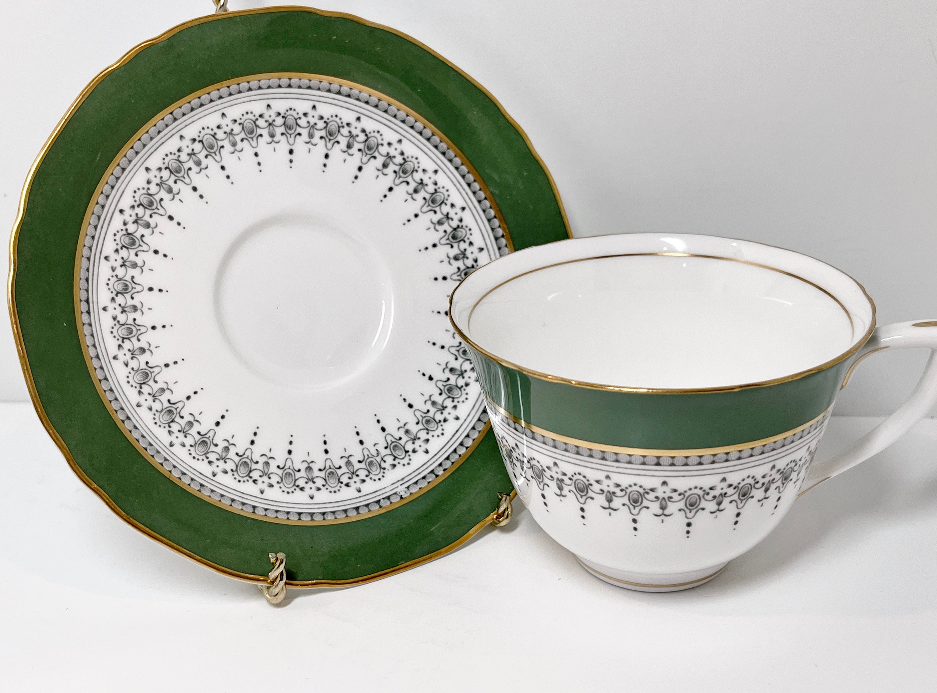 ROYAL WORCESTER C3353 GREEN- GOLD ENCRUSTED (c.1931) CUP & SAUCER (s)-  EXCELLENT!! RARE!!