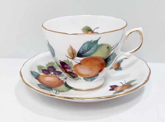 Royal Vale Teacup and Saucer , Fruit Teacup ,  Vintage Teacup , Fruit Tea Cup , Housewarming Gift for Her , Anniversary Gift , Birthday Gift