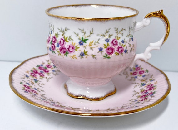Friendship Cup, Elizabethan Tea Cup, Antique Tea Cups Vintage, Antique Teacups, English Bone China Cups, Pink Tea Cups