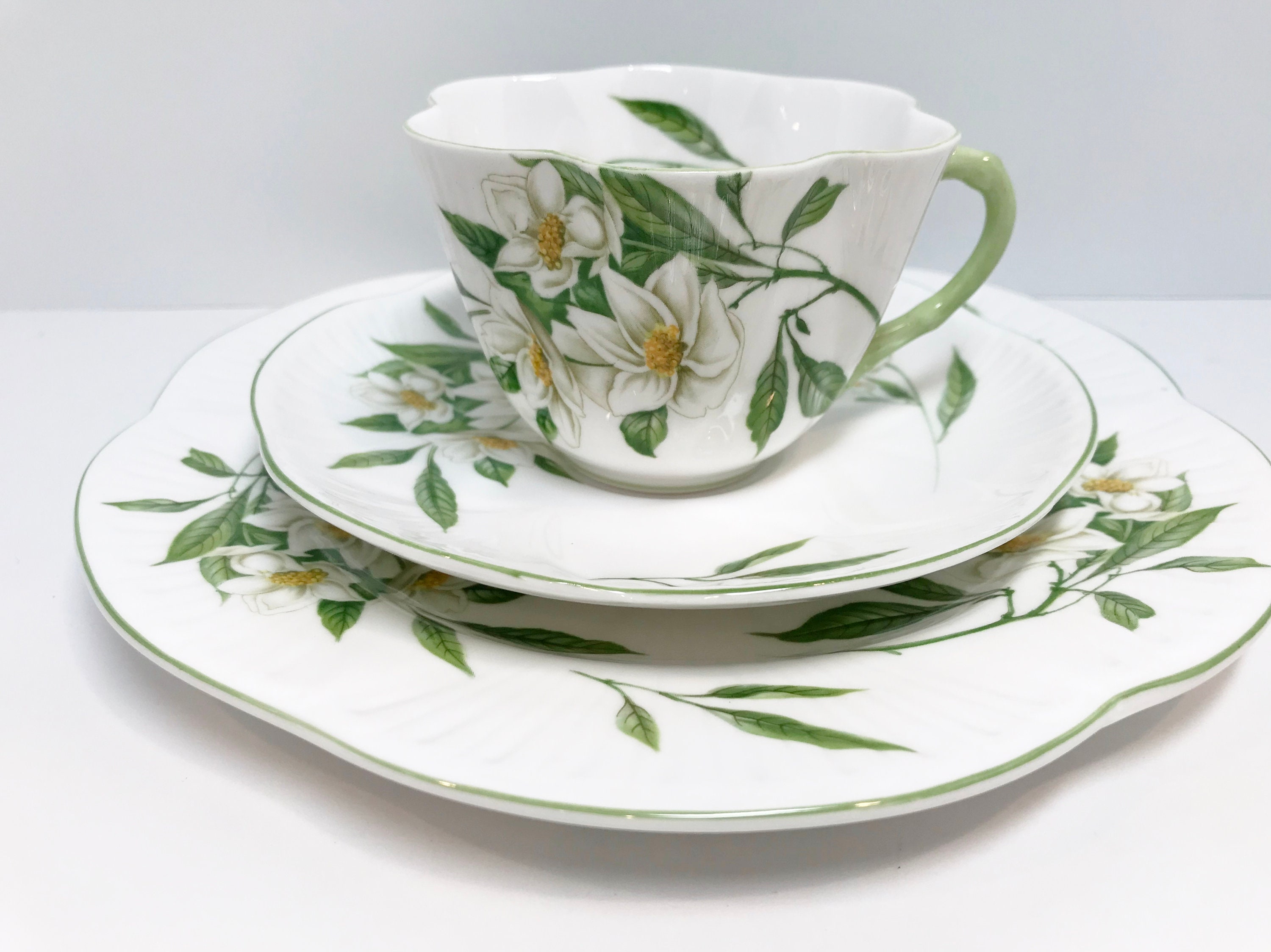 Shelley Trio, Syringa Pattern, Shelley Tea Cups, Bone China Plates, Tea Cups Vintage, Antique Shelley Trio, Syringa Pattern, Shelley Tea Cups, Bone China Plates, Tea Cups Vintage, Antique