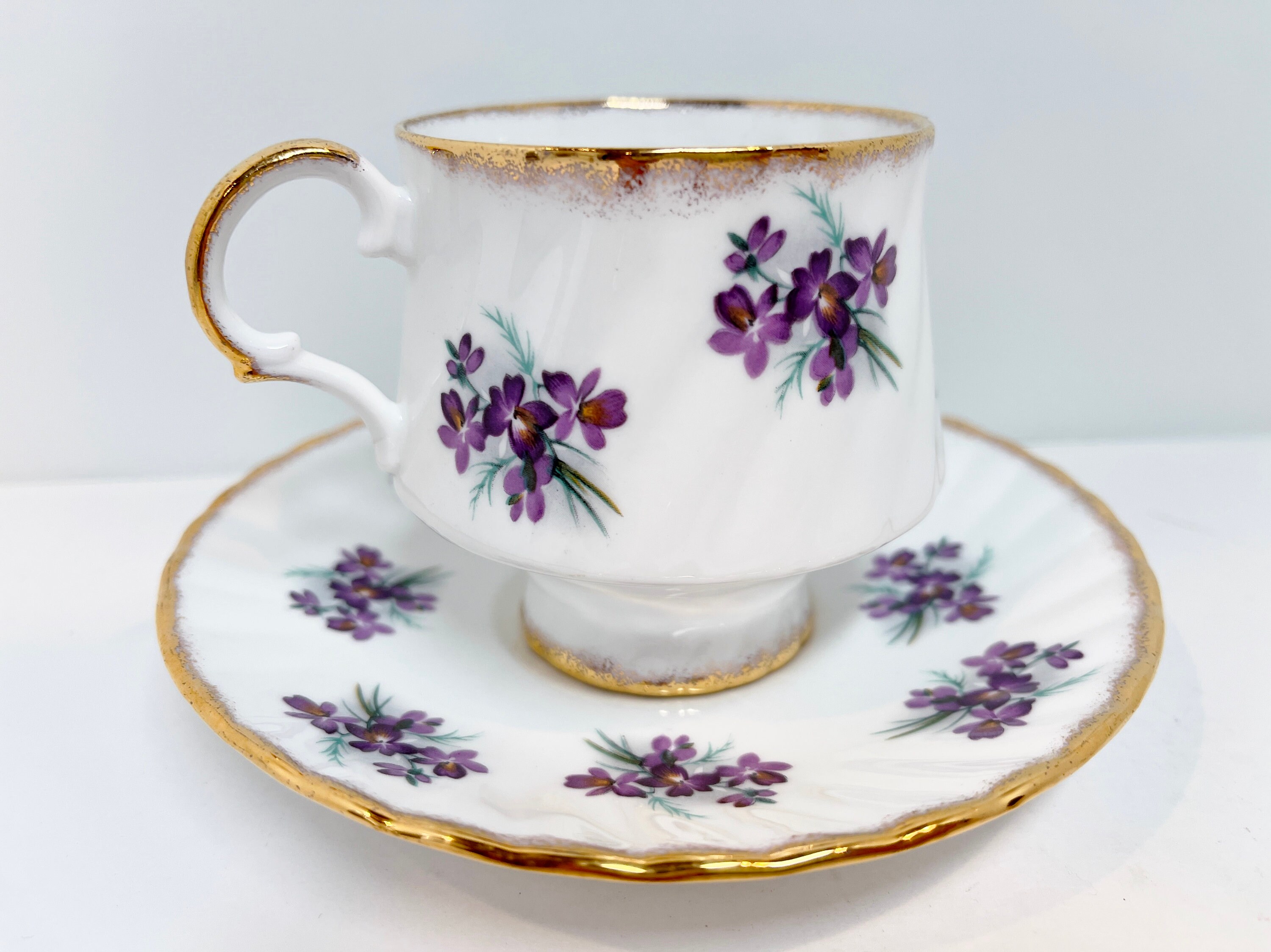 Violet Teacup, Elizabethan Tea Cup and Saucer, Elizabethan Teacups