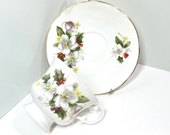 Royal Victoria Bone China Teetasse und Untertasse: Beerenblüten, Goldrand