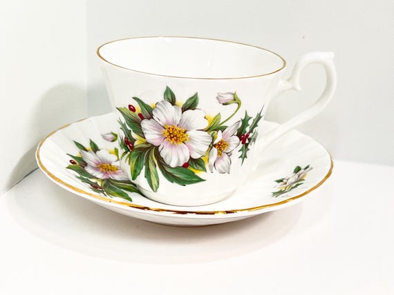 Royal Sutherland Teacup and Saucer, English Teacups, Floral Teacups, Housewarming Gifts, Anniversary Gifts, Engagement Gifts, Gifts for Her
