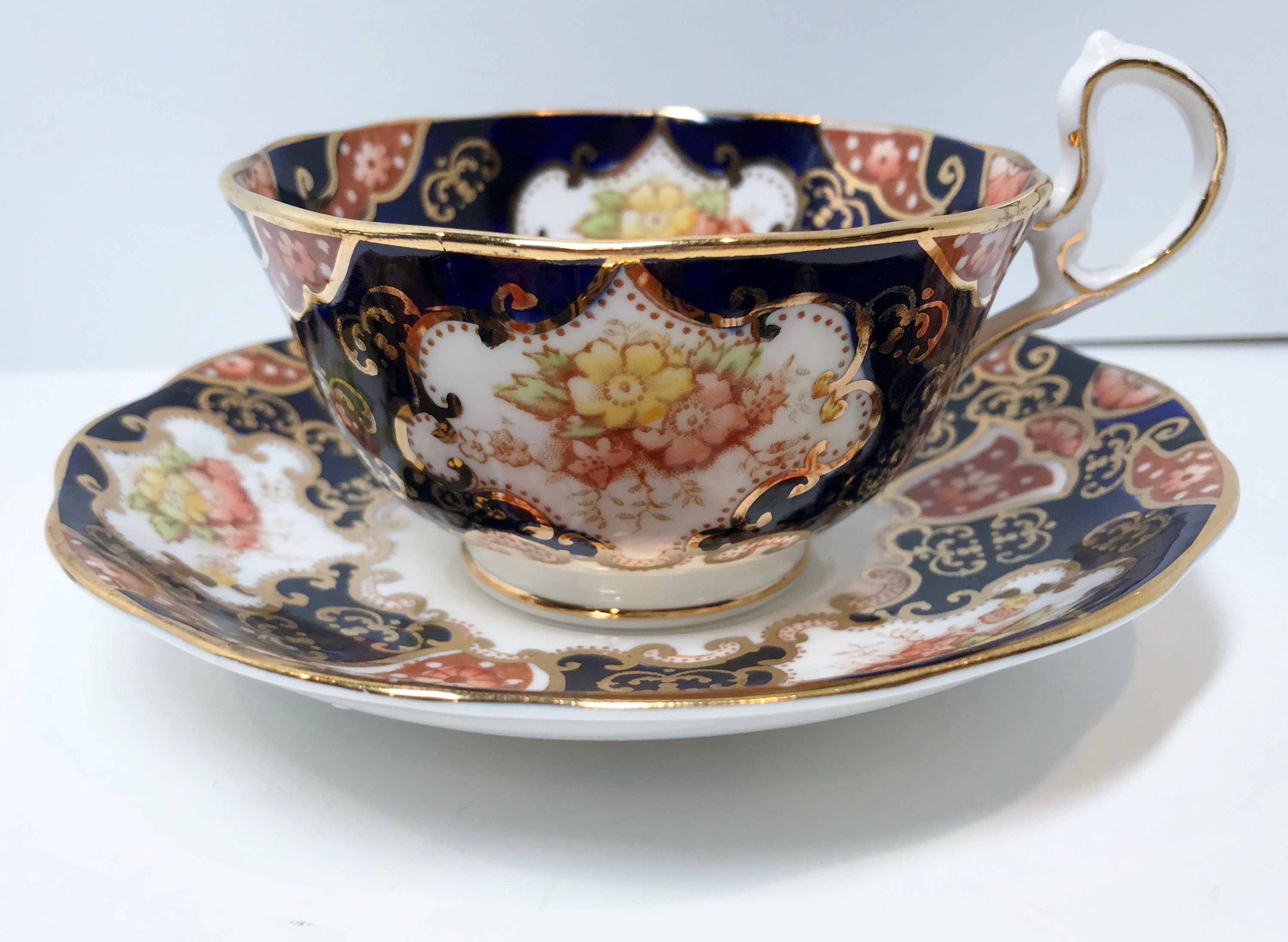 Exquisite Royal Albert Teacup and Saucer, Heirloom Tea Cup, Bone China