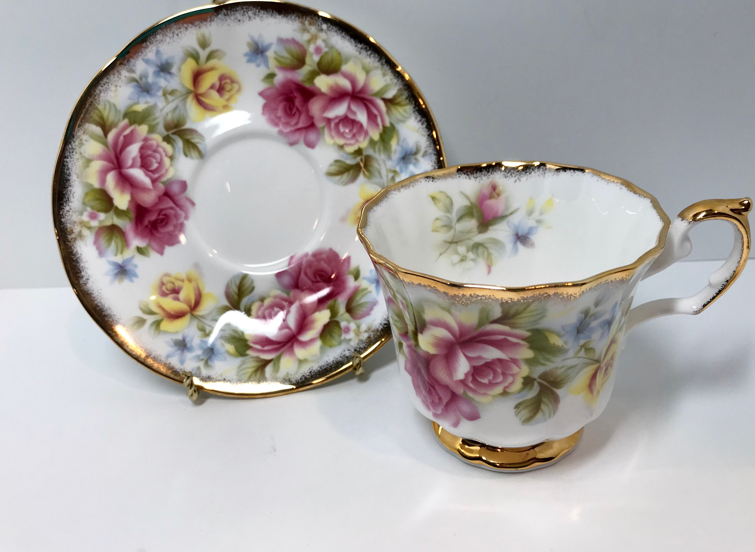 Elizabethan Tea Cup and Saucer, Elizabethan Tea Cups, English Teacups, Bone China Tea Cups