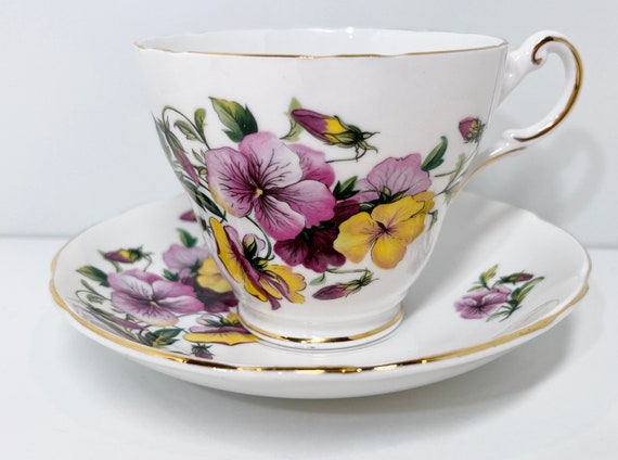 Regency Pansy Tea Cup and Saucer , Bone China Tea Cup , English Teacup , Floral Teacup , Pansy Teacup , Vintage Teacup , Gift for Her