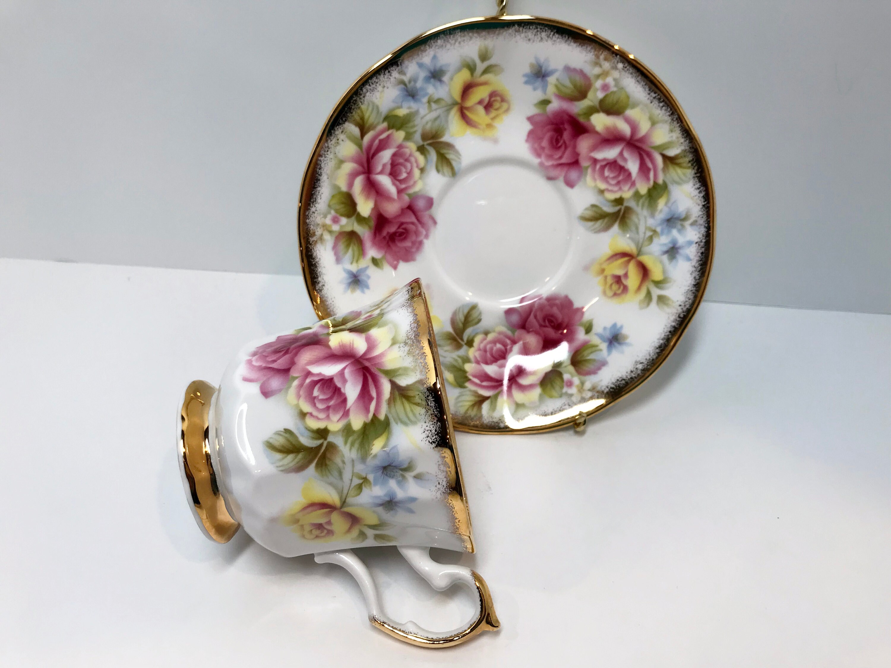 Elizabethan Tea Cup and Saucer, Elizabethan Tea Cups, English Teacups
