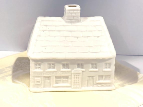 Belleek Candle Holder: Cottage House, Post Office