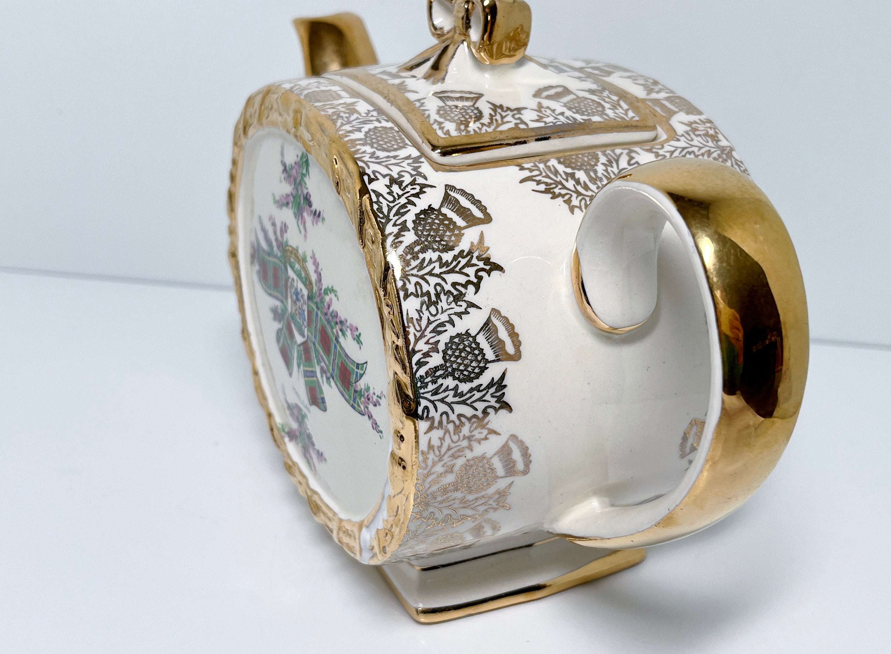 MacLean Clan Teapot, Sadler Teapot, Scottish Teapot, Scotland Teapots