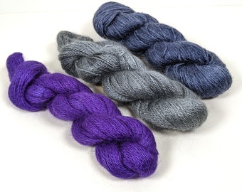 100% Pygora Goat Yarn Teint à la main 2 oz. - couleurs « Aster, Silver Birch ou Indigo »