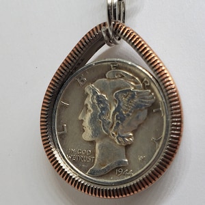 Teardrop shaped Pendant made from Silver Mercury Dime & US quarter coin ring 24 in chain