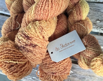 hand-dyed bouclé yarn, made from pure natural raw materials, bouclé maple syrup