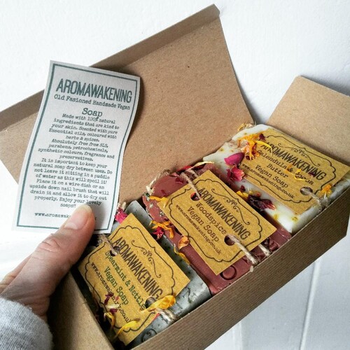 Handmade Vegan Soap Gift Box: Essential Oils, Herbs