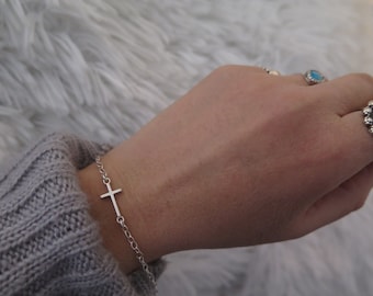 Sterling silver cross chain bracelet|Link bracelet|Gift for her|Quality minimalist dainty bracelet|Mom's gift|Elegant jewelry|Layering chain