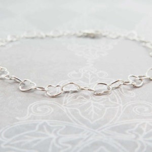 Minimalist dainty heart sterling silver chain bracelet for her|Simple, lightweight layering chain bracelet|Love jewelry|Bridal, bridesmaid