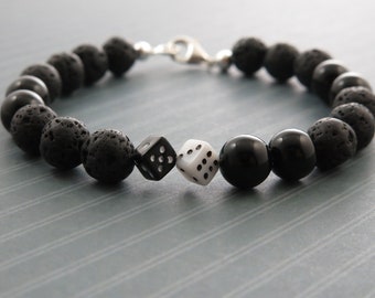 Bracelet de perles de lave volcanique noire et d'onyx noir | Accents de dés acryliques | Bracelet homme robuste | Bijoux uniques pour hommes | Idée cadeau | Pierre précieuse | Lion |