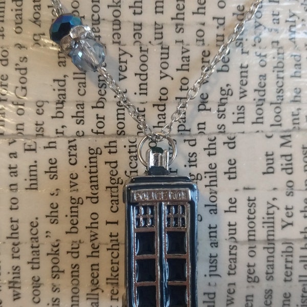 Doctor Who - 3D TARDIS Necklace